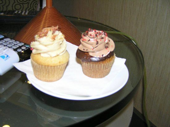 The Yellow Leaf Cupcake Company